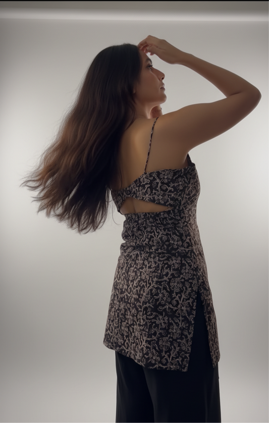 ‘Paro’ - Noodle strap short kurti