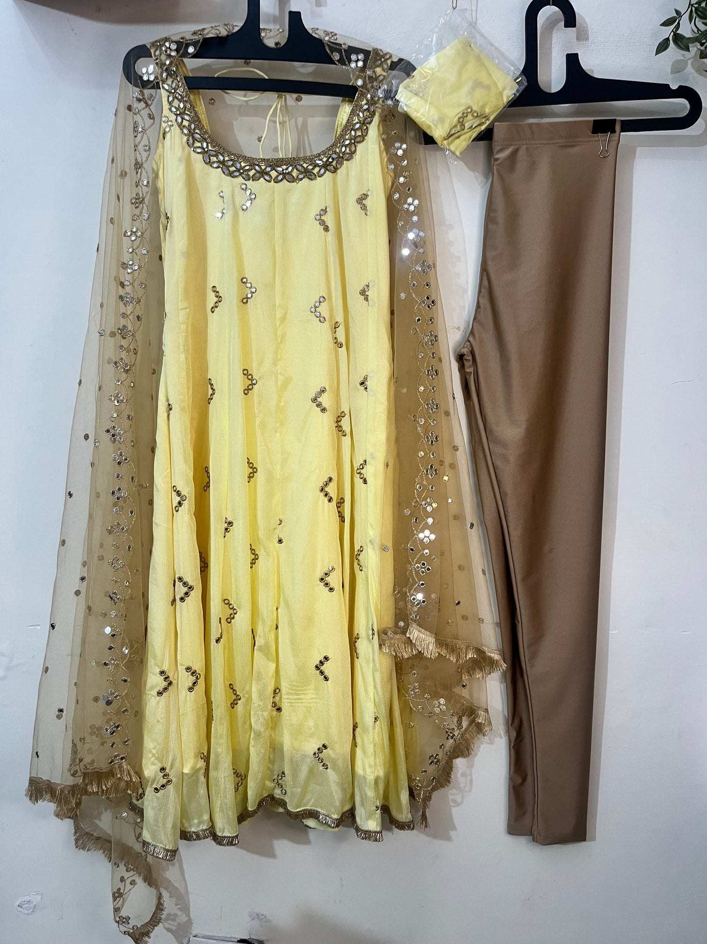Suhani — Anarkali suit set with sleeves attached