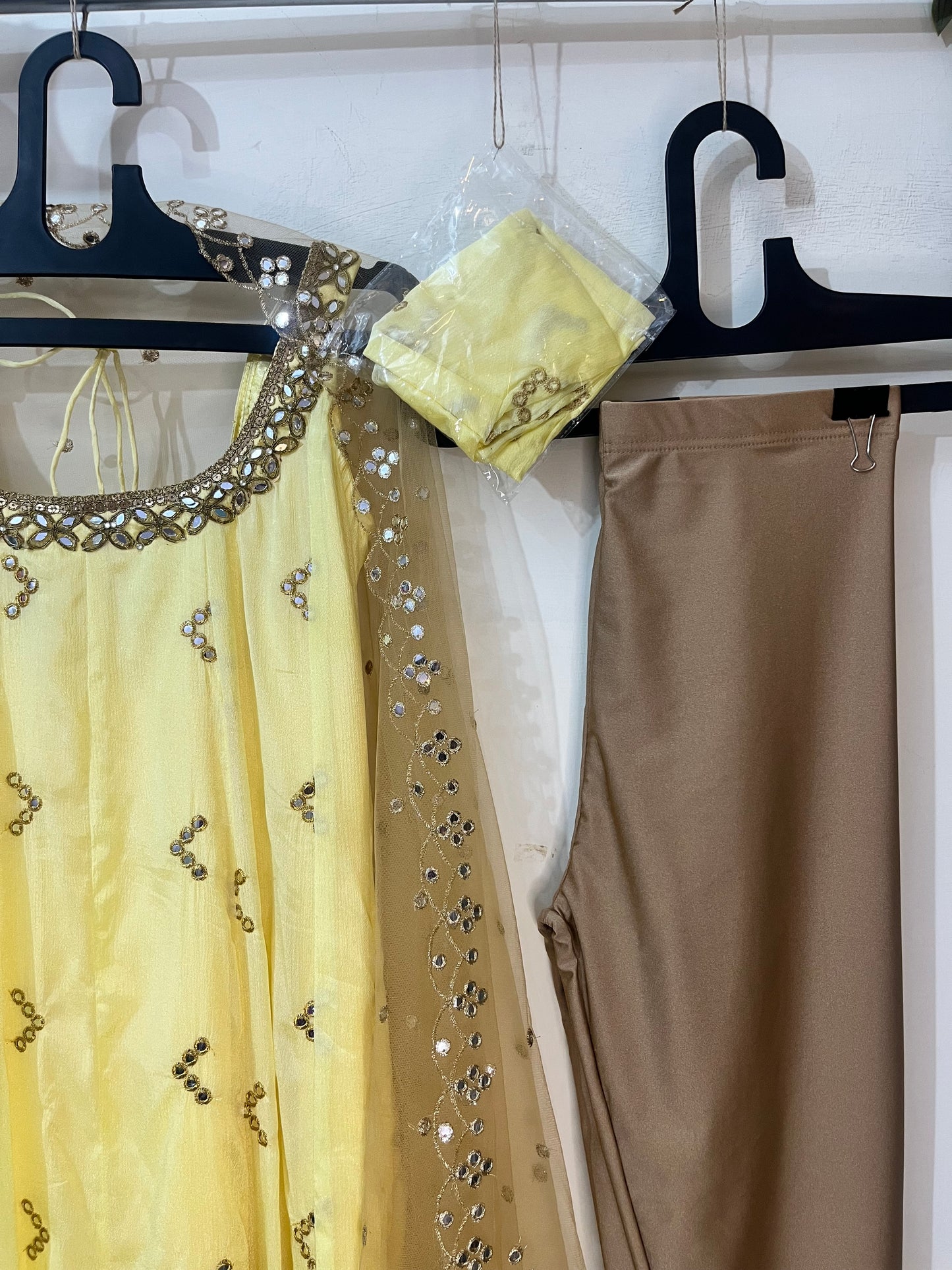 Suhani — Anarkali suit set with sleeves attached