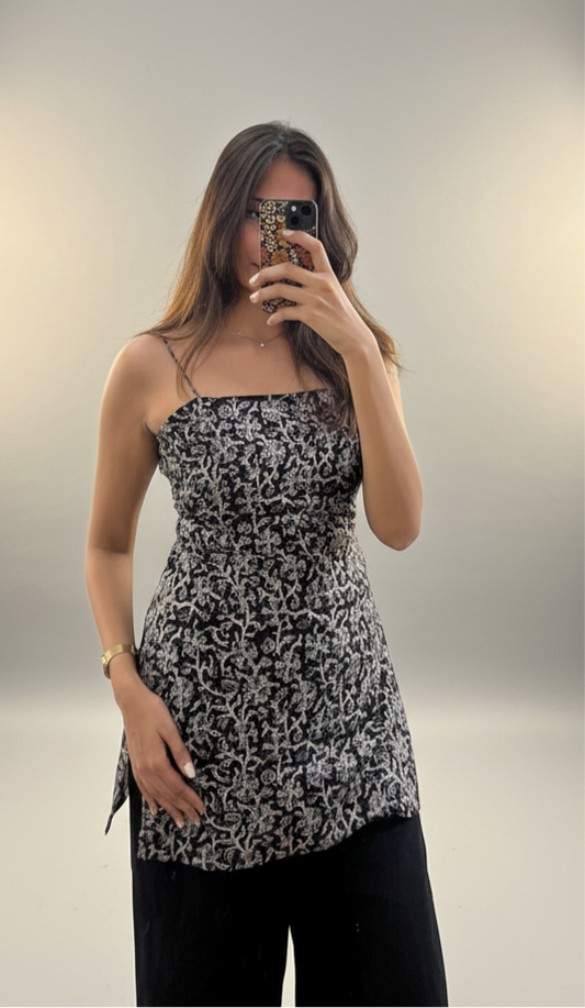 ‘Paro’ - Noodle strap short kurti
