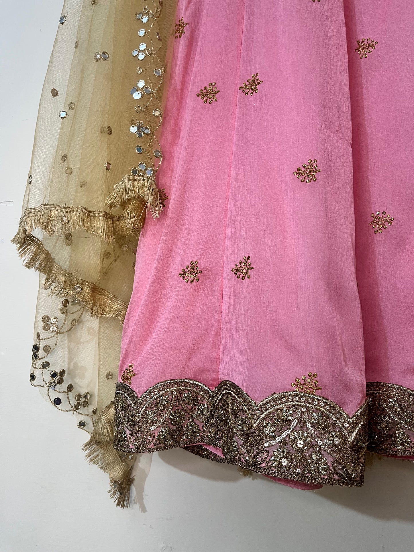 'Mahira' - Anarkali suit set with sleeves attached